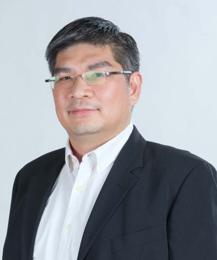 Associate Professor Chaipat Lawsirirat, Ph.D. - Dean of Faculty of Sport Science